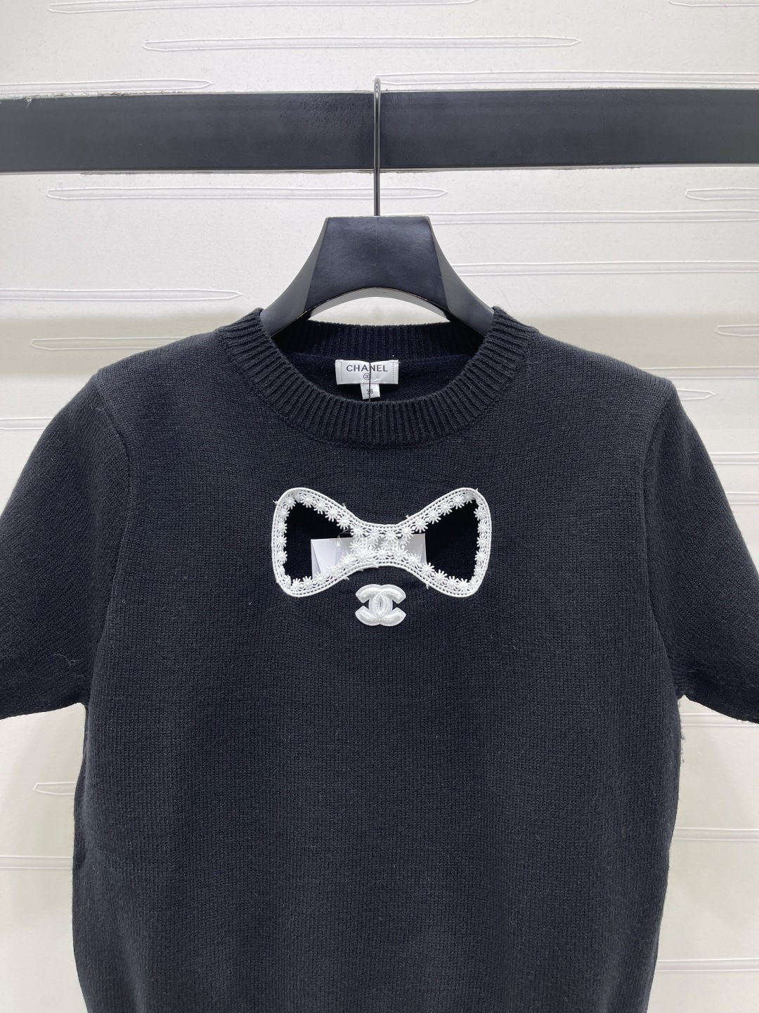 Women's short sleeves